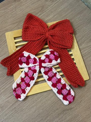Bows Pin