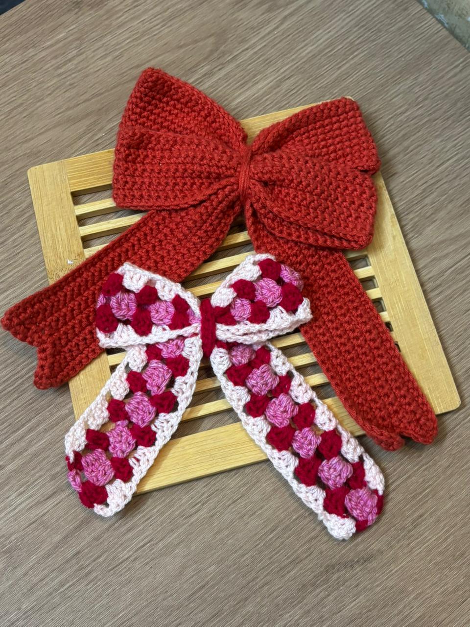 Bows Pin